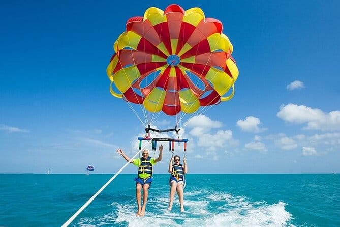 Water Sports Hurghada – Parasailing, Banana Boat & Sofa Ride